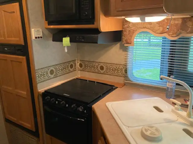 Four Winds Travel Trailer - Photo 10