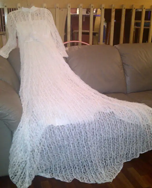 BELLE ROBE AMARIÉE DENTELLE SUR DENTELLE TRAINE GR 4à6FEM $50.00 - Photo 2