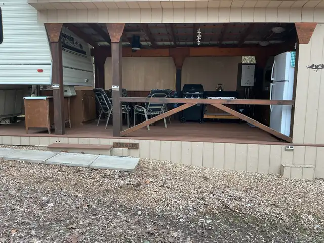 28.6’ Fifth Wheel with Outdoor Kitchen - Photo 4
