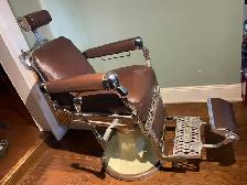 BELMONT BARBER CHAIR