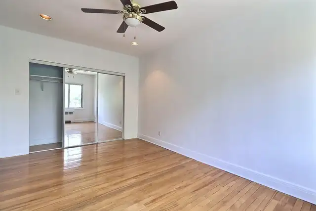 Bright 3BR Near Snowdon – Spacious 1200 sqft – Family-Friendly – - Photo 5