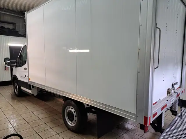 Ford Transit Cutaway T-350 PA 138 po PNBV de 9 500 lb RARS 2024 - Photo 2
