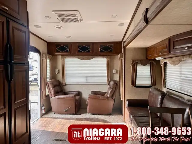 2014 KEYSTONE LAREDO 300RL Fifth Wheel - Photo 6