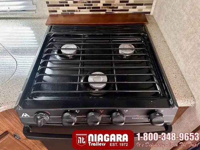 2014 KEYSTONE LAREDO 300RL Fifth Wheel - Photo 13