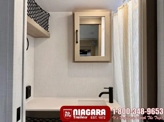 2025 FOREST RIVER ROCKWOOD GEO PRO 15FBS Travel Trailer - Photo 16