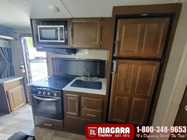 2020 FOREST RIVER ROCKWOOD ROO 183 Hybrid - Photo 11