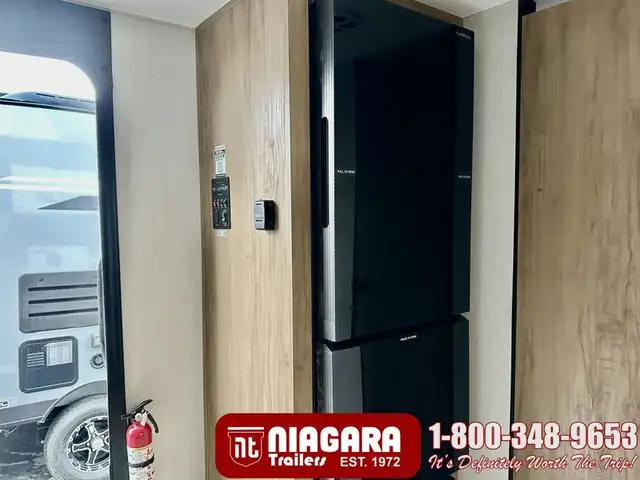 2024 FOREST RIVER CHEROKEE WOLF PUP 13BCW Travel Trailer - Photo 11