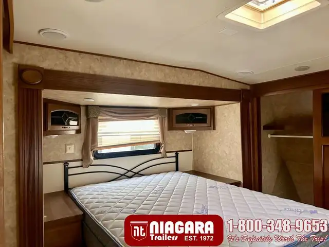 2011 CROSSROADS RUSHMORE 34SB Fifth Wheel - Photo 19