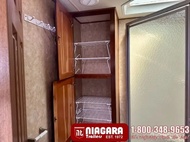 2011 CROSSROADS RUSHMORE 34SB Fifth Wheel - Photo 24