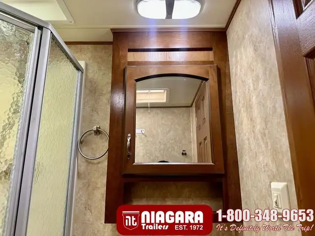 2011 CROSSROADS RUSHMORE 34SB Fifth Wheel - Photo 27