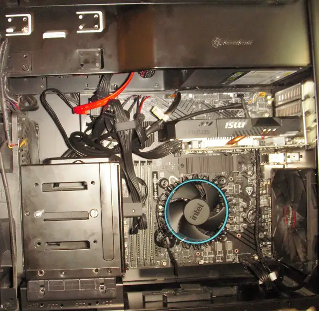 12thGen 4.6 GHz i5 6x Core 32Gigs DDR4 M.2SSD GTX1650 - Photo 3