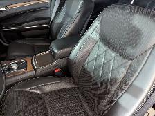 2019 Chrysler 300 300C PLATINUM EDITION WITH NAVIGATION! - Photo 6