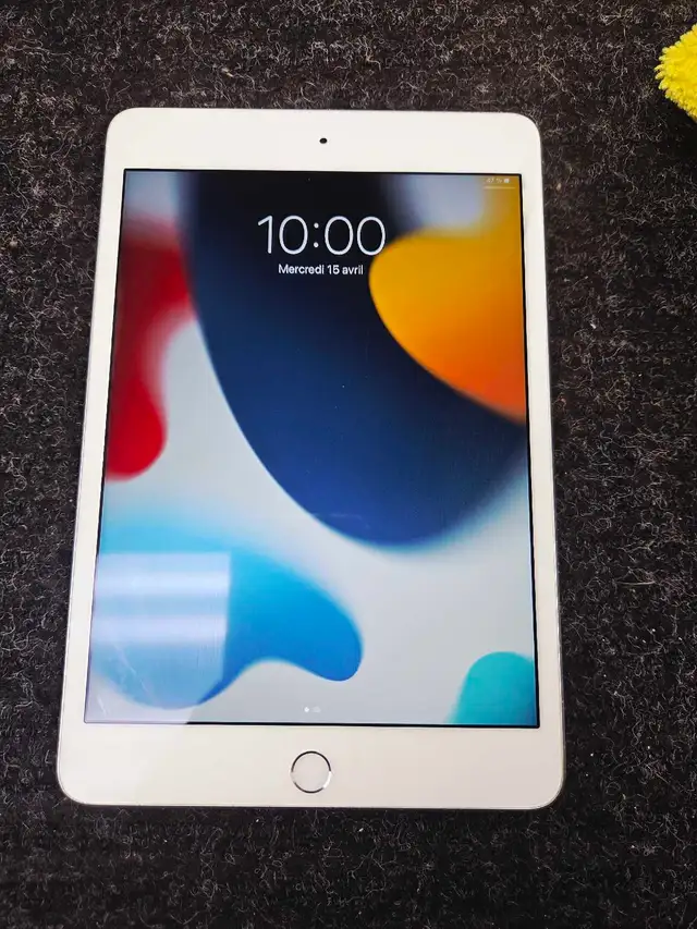 Apple iPad Mini 4
