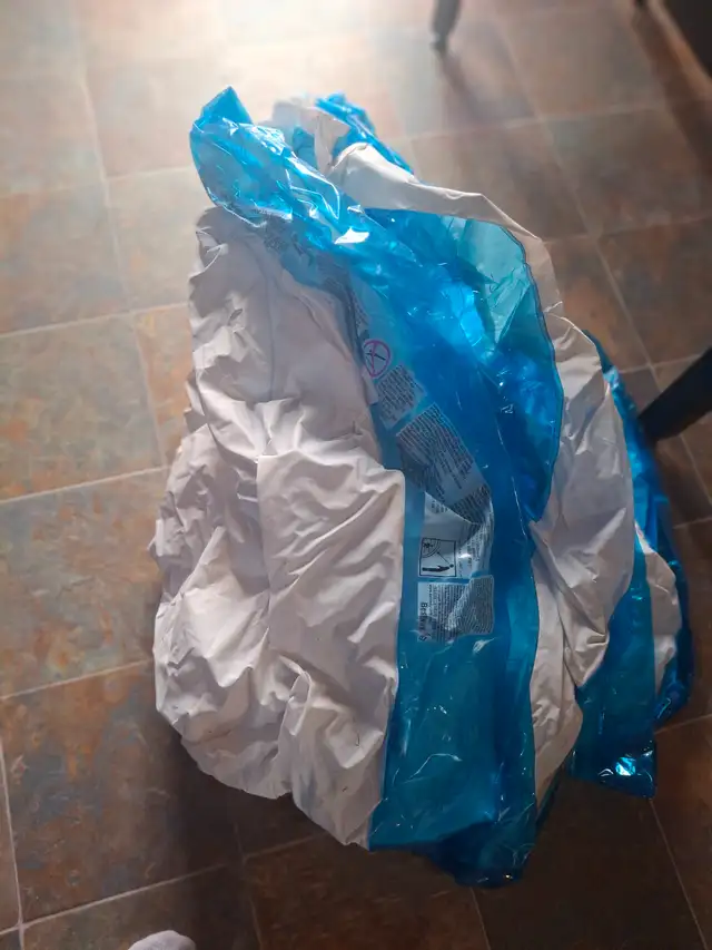 Blow up Kiddie Pool - Photo 2