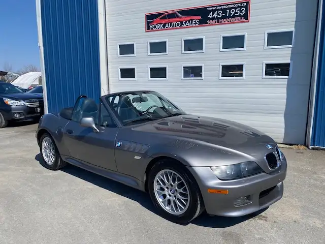 2002 BMW Z3 Series 2.5i - Photo 3