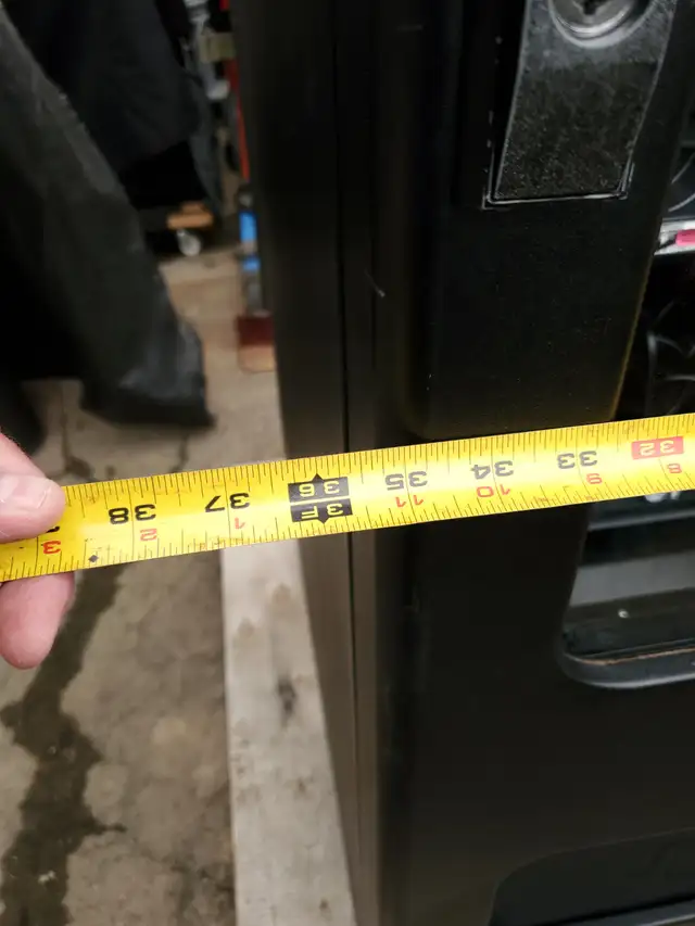 LARGE VENDING MACHINE IN GOOD CONDITION $1,500.00 - Photo 8