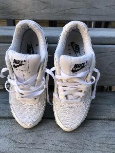 nike air max women's sz 6.5 excellent condition $30 p/u only