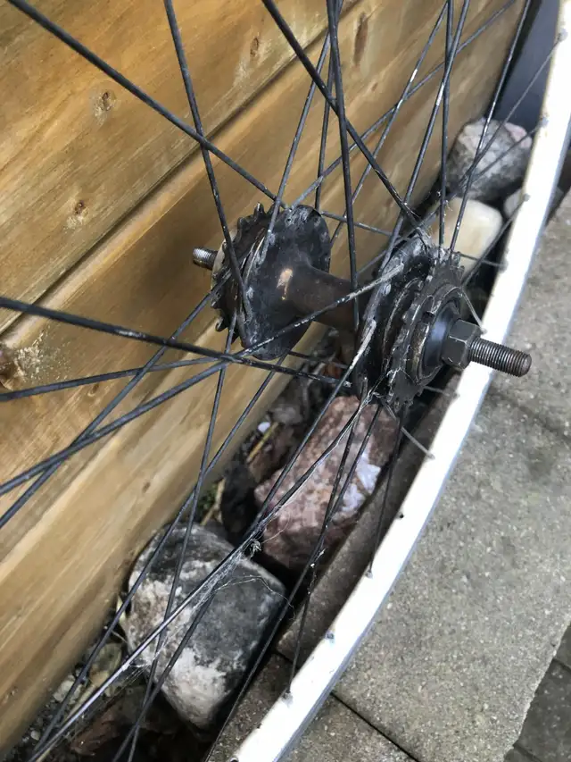 flip flop hub rims fixie 700c rims rear rim hub needs spokes $40 - Photo 2