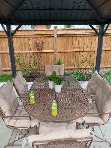 Patio Dining Set – Excellent Condition ☀️