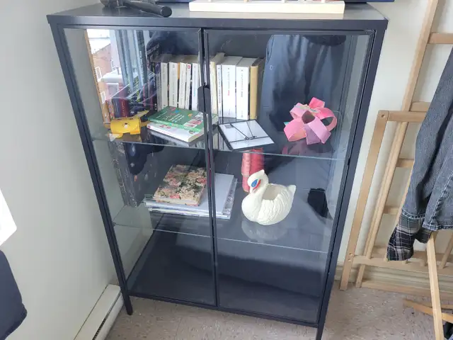 RUDSTA, bibliotheque en verre Ikea