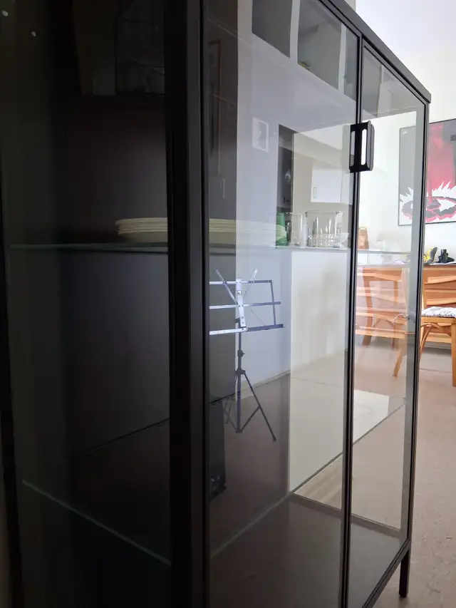 RUDSTA, bibliotheque en verre Ikea - Photo 3