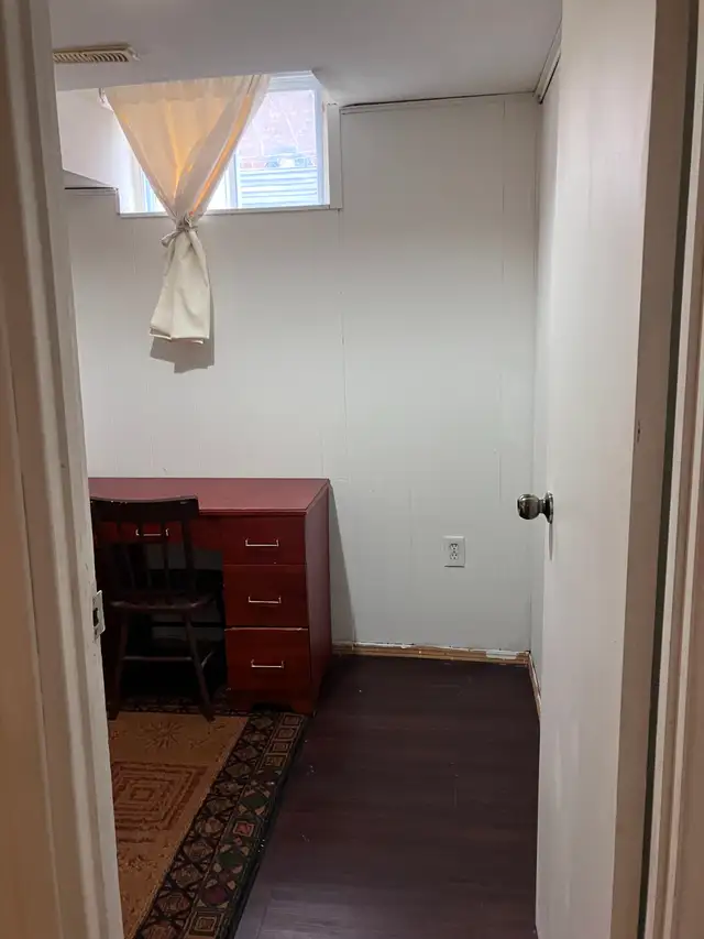 Fully Furnished 2 Bedroom Basement- Midland &Finch (Scarborough) - Photo 6