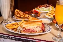 Now Hiring: Late Night Dishwasher