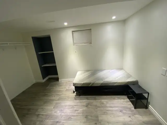 Room for rent in basement, Ajax
