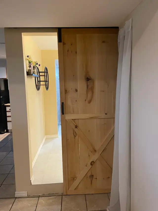 Rooms Available - Photo 10