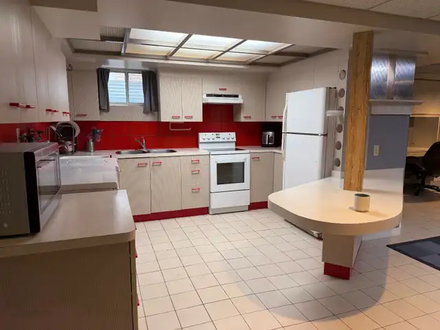 Basement for rent - Photo 3