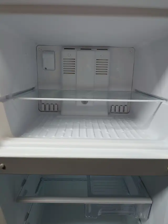 Whirlpool '30' Stainless Steel Top Freezer Bottom Fridge on Sale - Photo 7