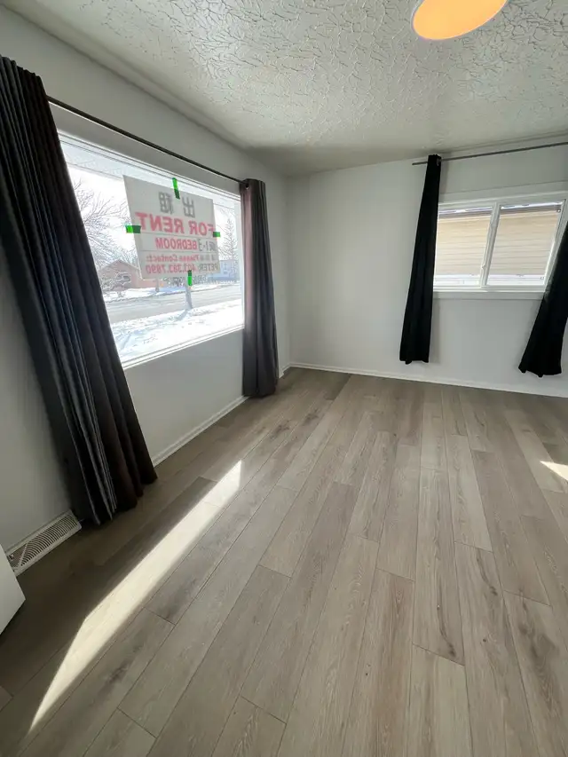 Room for rent at Center St. - Photo 2