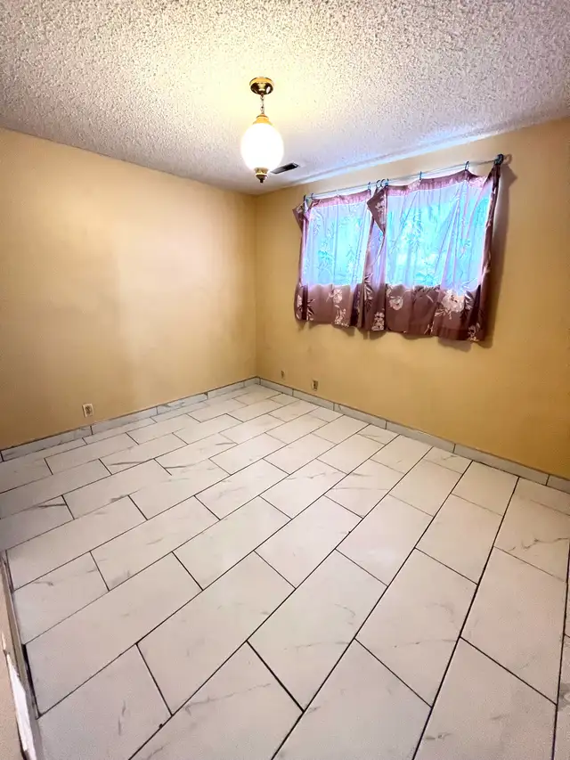 Room for rent at Center St. - Photo 5