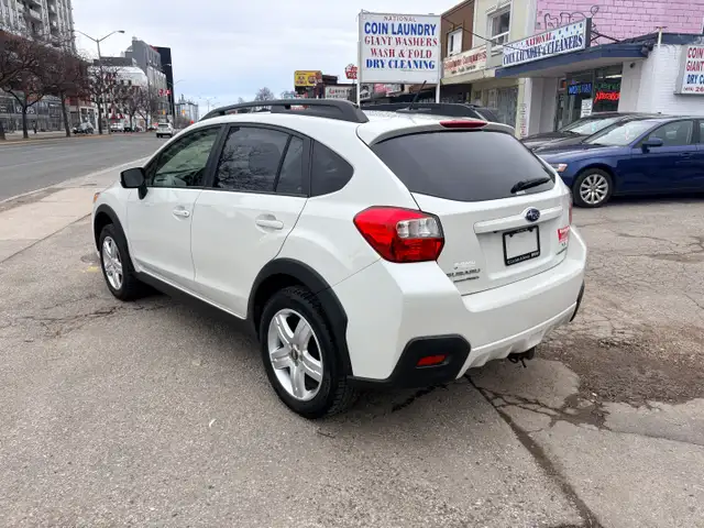 2015 Subaru XV Crosstrek 2.0i w/Touring Pkg AWD - Photo 7