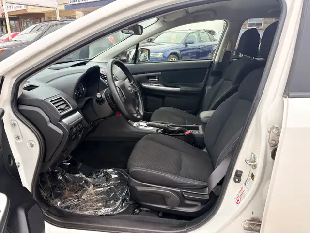 2015 Subaru XV Crosstrek 2.0i w/Touring Pkg AWD - Photo 13