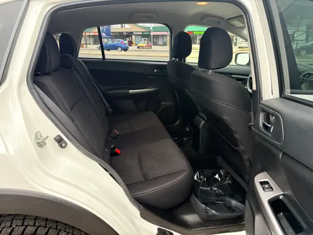 2015 Subaru XV Crosstrek 2.0i w/Touring Pkg AWD - Photo 16