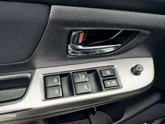 2015 Subaru XV Crosstrek 2.0i w/Touring Pkg AWD - Photo 18