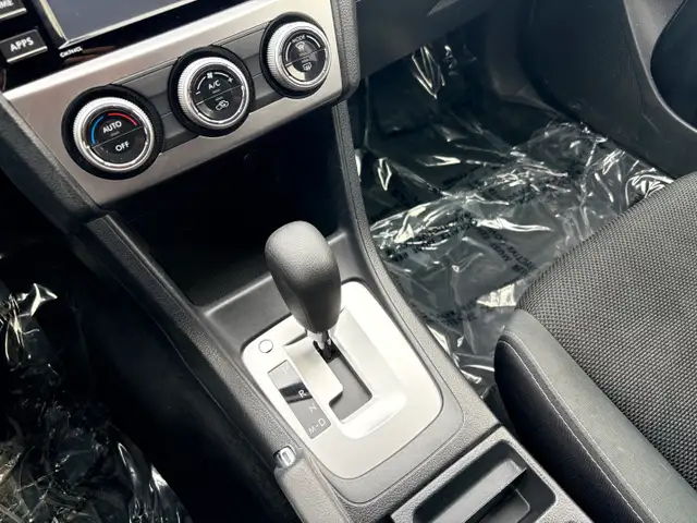 2015 Subaru XV Crosstrek 2.0i w/Touring Pkg AWD - Photo 23