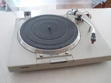 SONY TURNTABLE  ( HIGH QUALITY )  EXCELLENT CONDITION