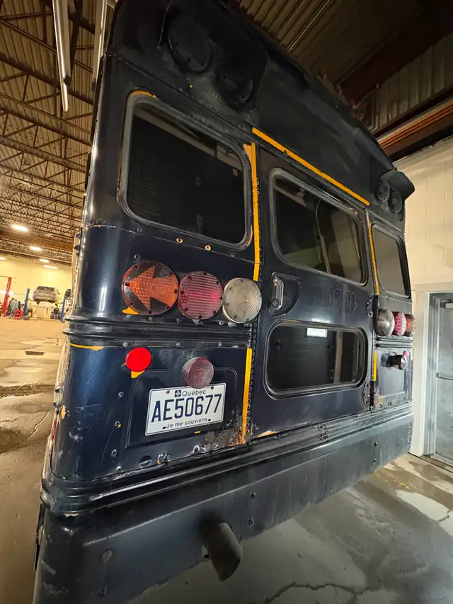 BUS À VENDRE / BUS FOR SALE 4,500$ - Photo 5