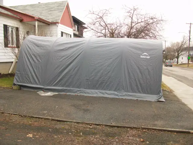 ABRI D'AUTO 4 saisons  10 x 20