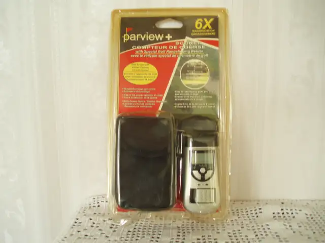 GOLF  RANGE  FINDER - 6X MAGNIFICATION  -  NEW