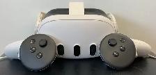 Meta Quest 3 W/ Controller and Charging Station - Photo 4