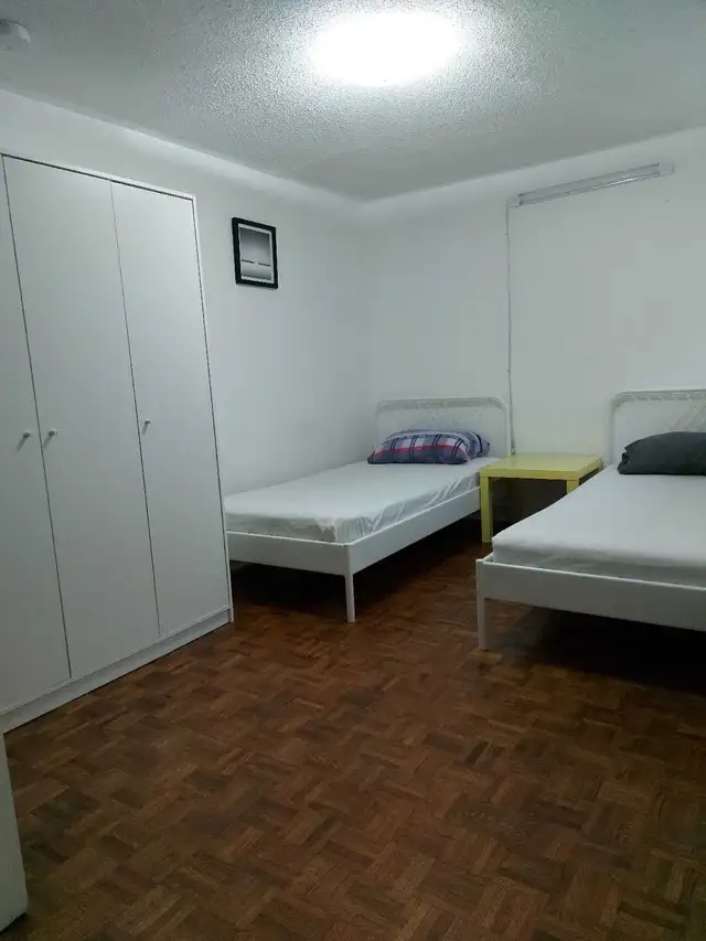 SHARE ROOM AT MARKHAM AND FINCH - Photo 2