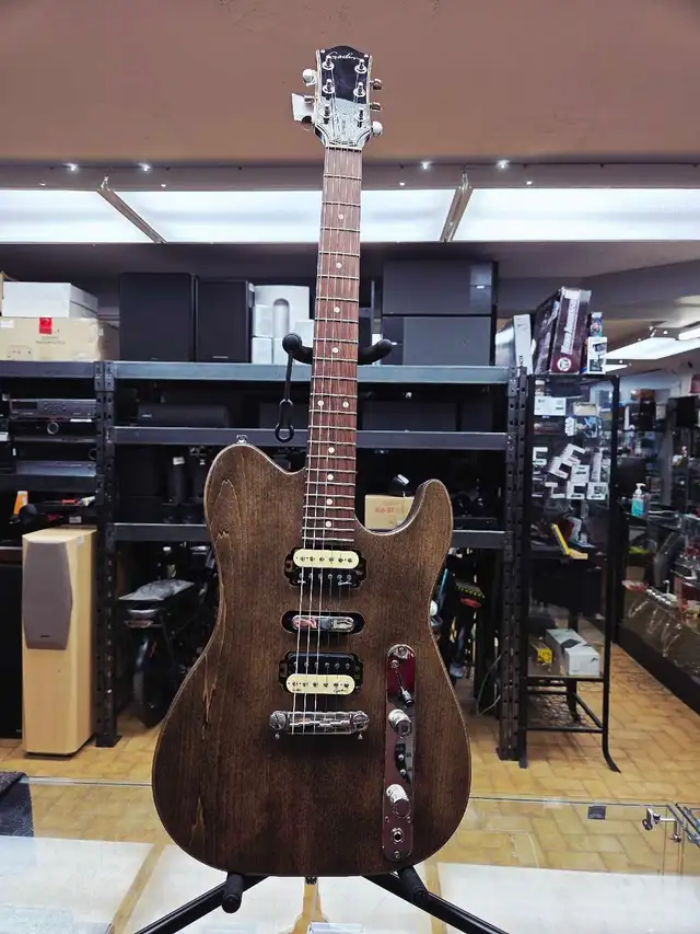 Guitare electrique avec etuit