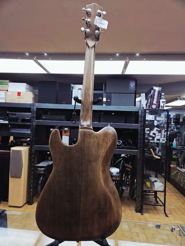 Guitare electrique avec etuit - Photo 2