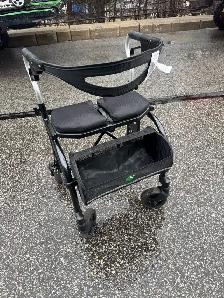 EVOLUTION WALKER ROLLATOR DELIVERY INCLUDED