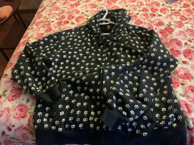 Ripa.  Hoodie. XLG.  Like NEW.  !  Worn a couple times. - Photo 4