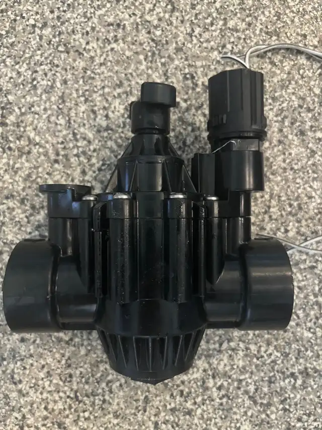 4 Rainbird 1.5 inch Inline Plastic Irrigation Valves - $50 obo - Photo 2