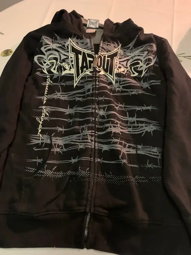Tapout Hoodie. Worn a couple of times XLG - Photo 3